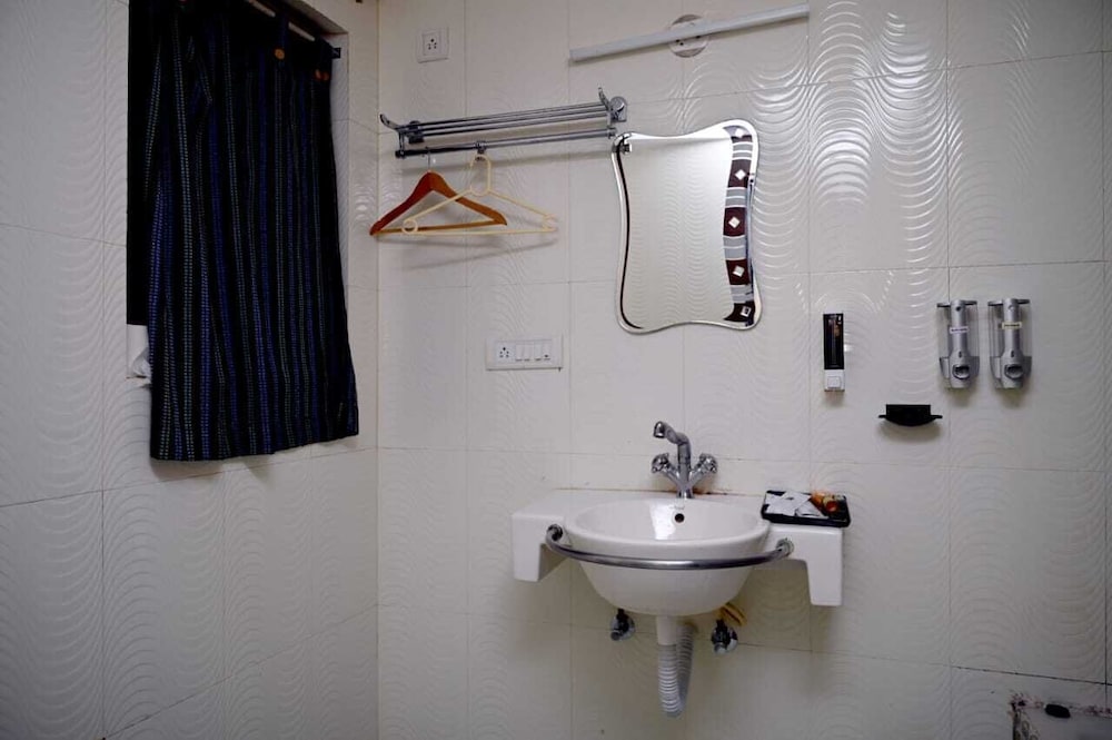 Close2c Holiday Home By Eleet Hotels view 4