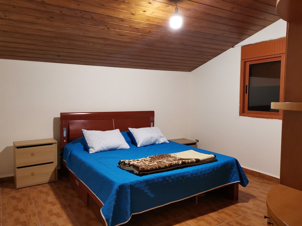 Apartment near Lady of the Sea & Phoenician Wall view 2
