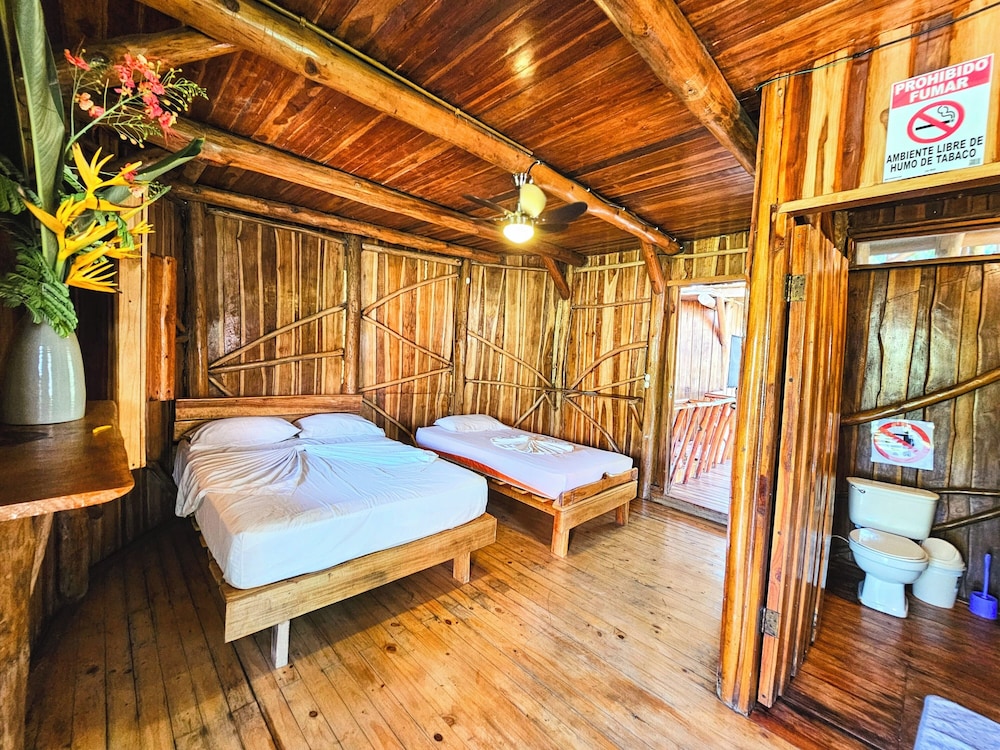 Don Jons Lodge -Surf & Yoga