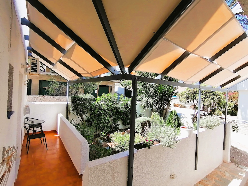 Perdika Mare Guesthouse