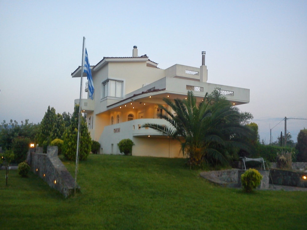 Agiokampos Luxurious Resort