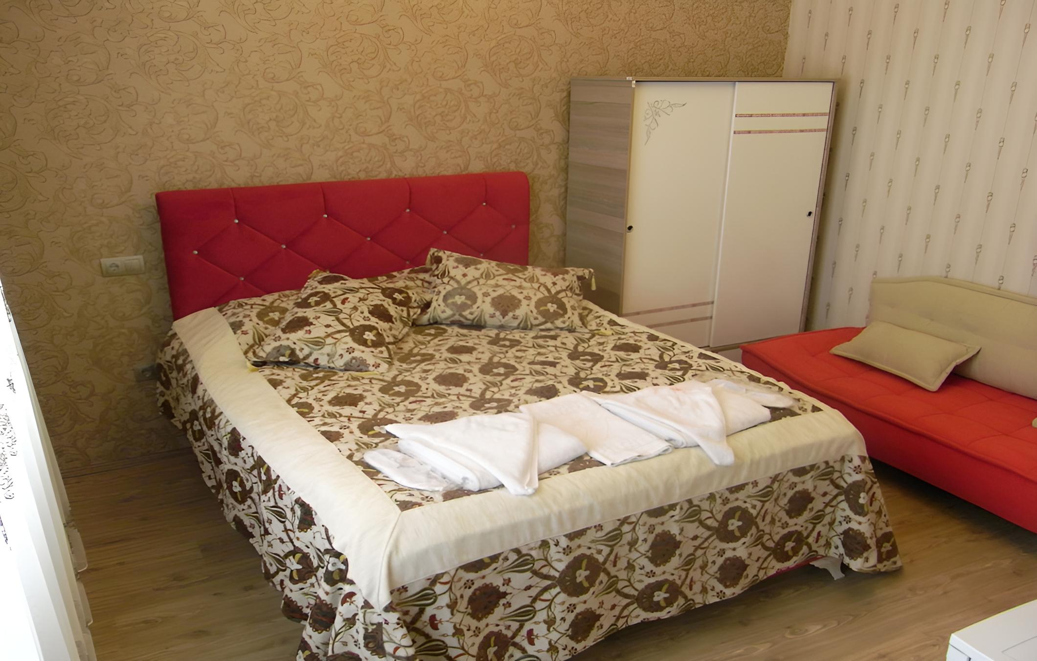 Dedeli Deluxe Hotel
