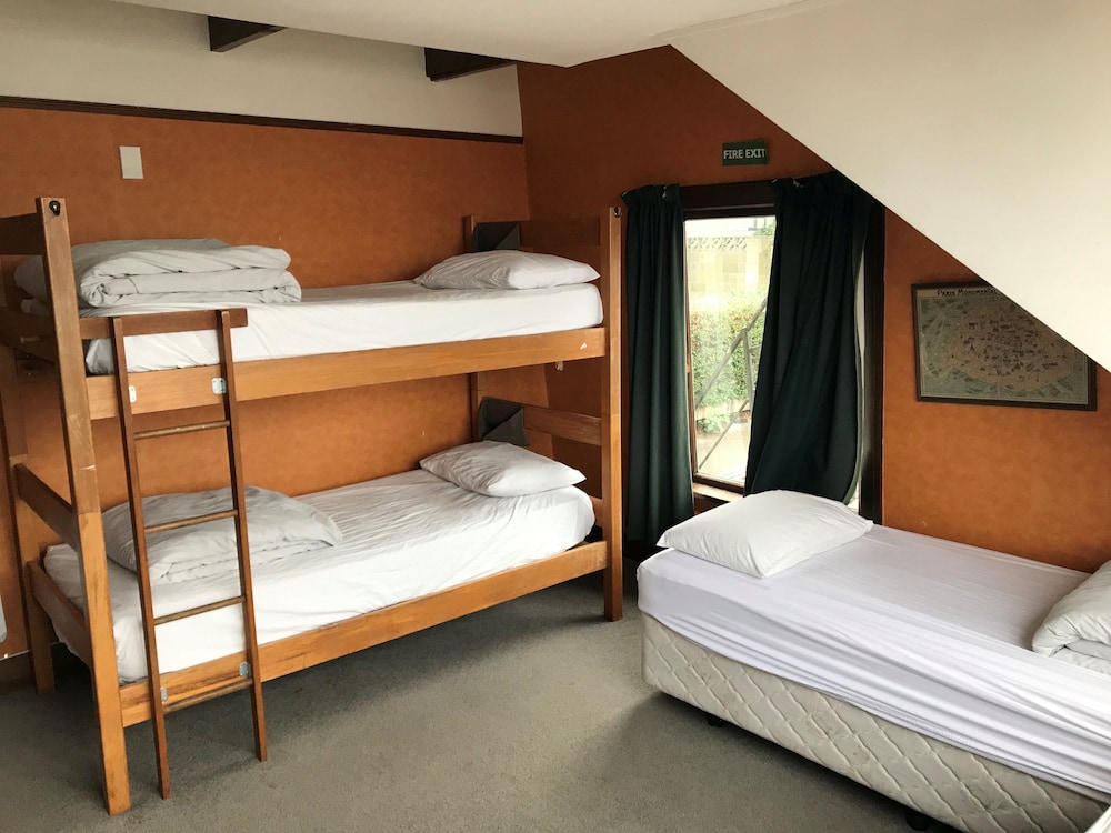 Manor House Backpackers