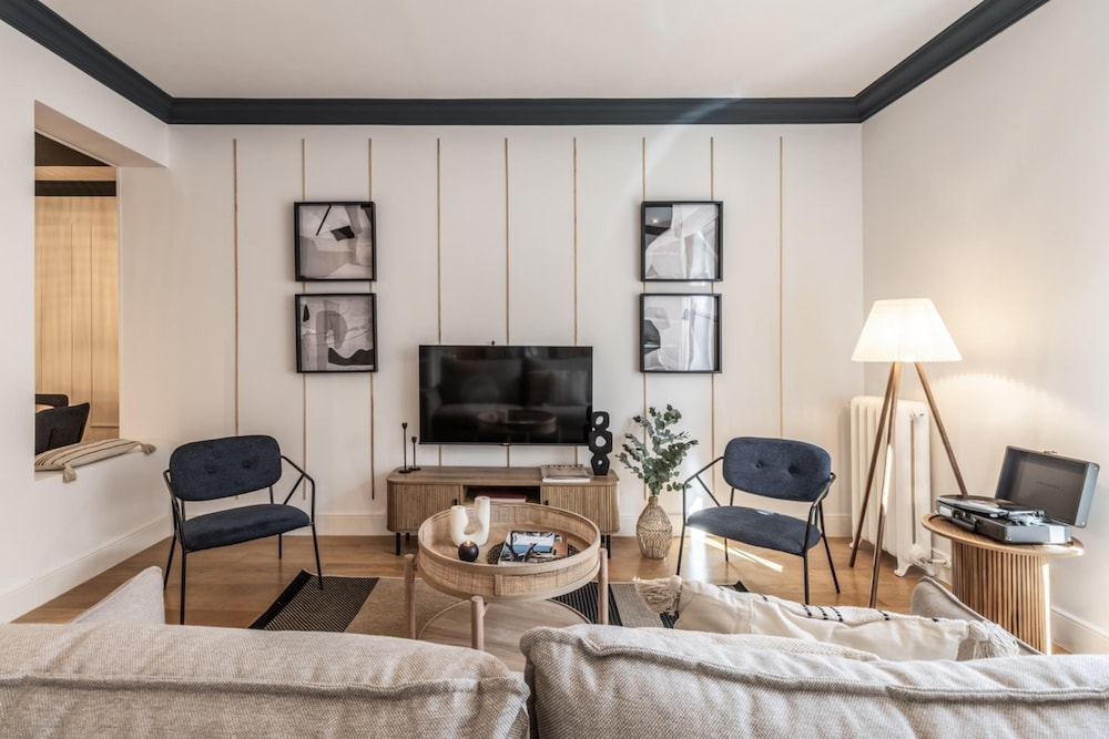 Acqua - 3 Bedrooms and Terrace in Centro