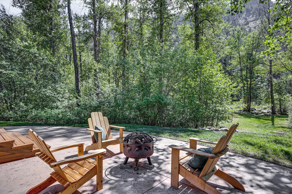 Luxury Cabin on Naches River, Near Mount Rainier!