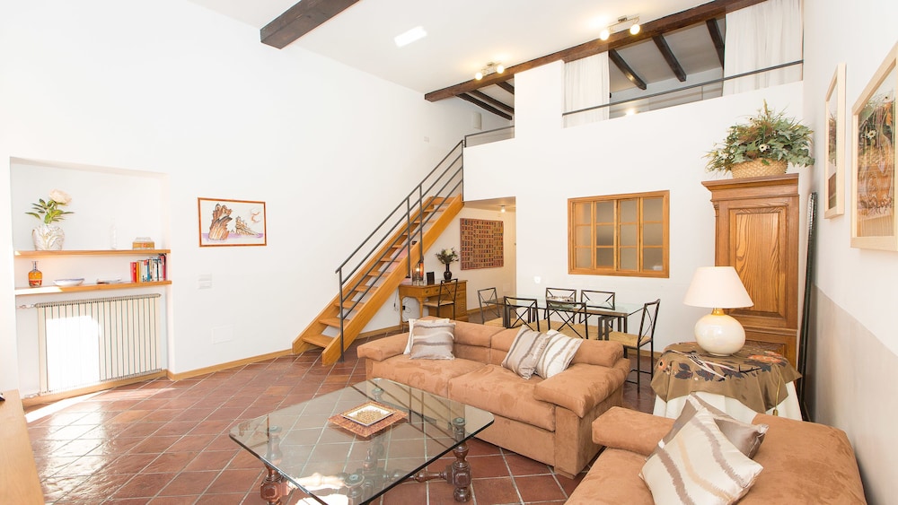 Rental in Rome Bovari