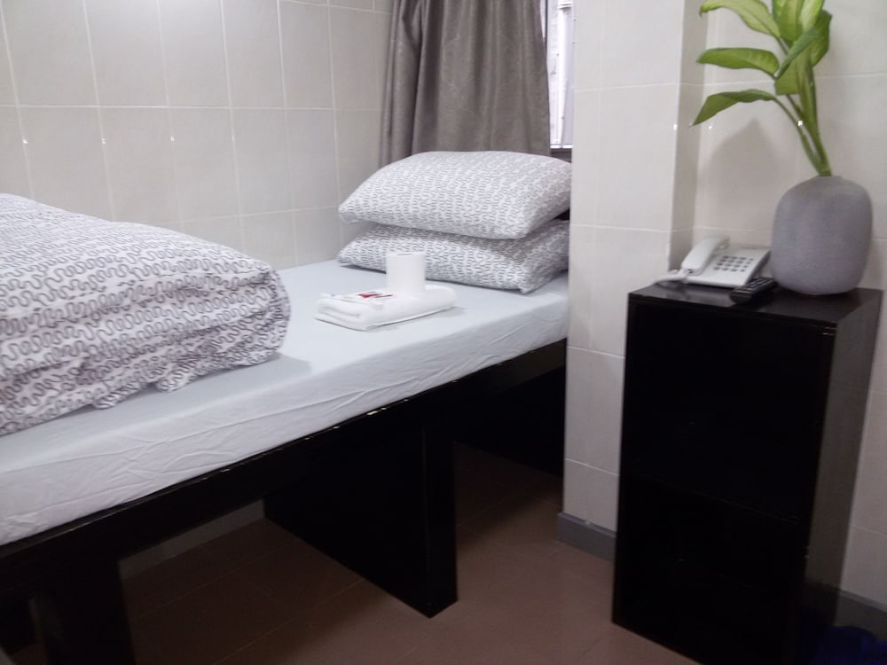 Tom's Guest House