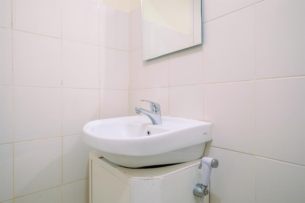 Comfort And Cozy Living 2Br Bogor Valley Apartment