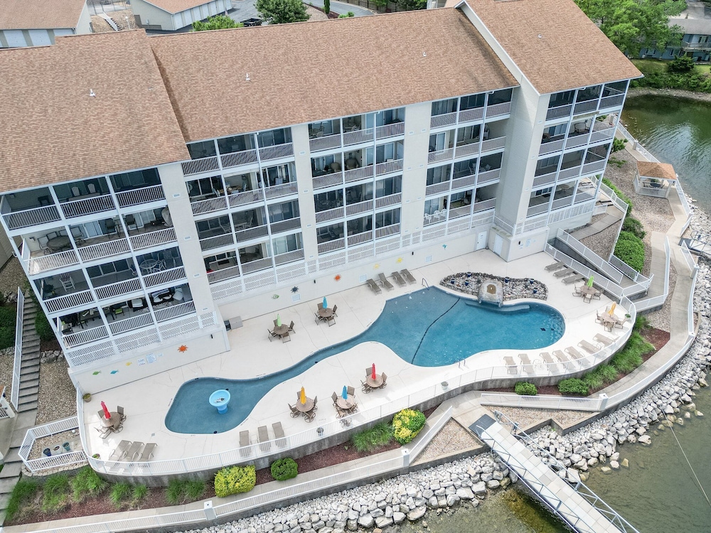 Experience Lakeside Living at Its Finest: Stunning Views and Prime Location!