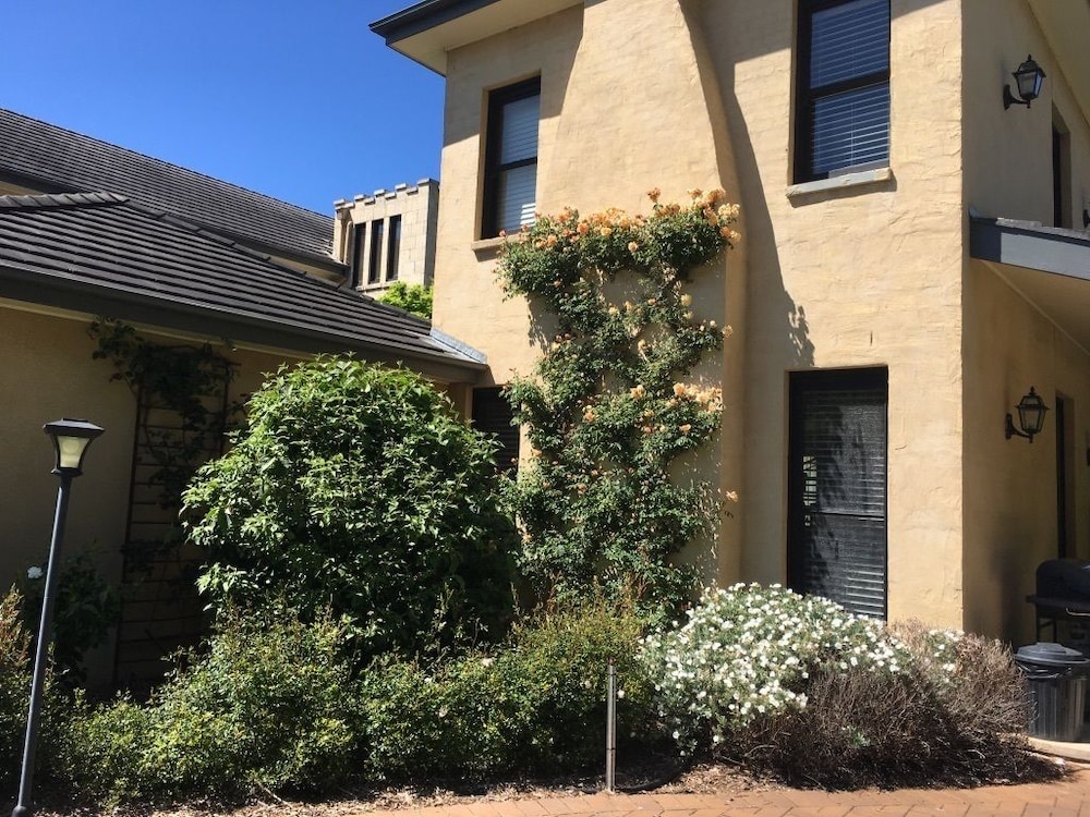 Linden Hall