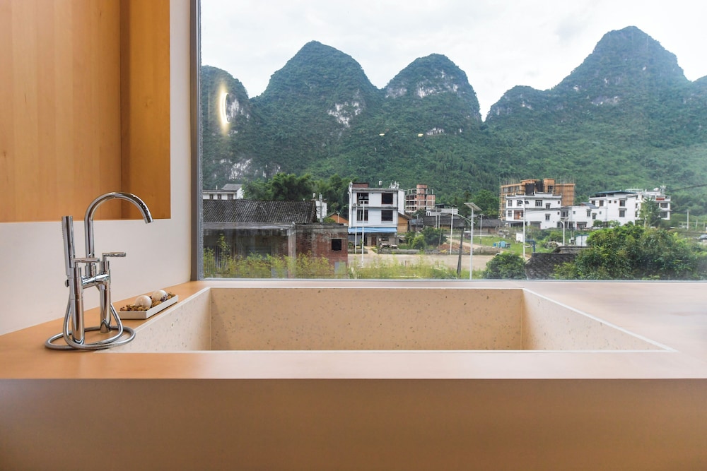 Yangshuo Geemu Building House