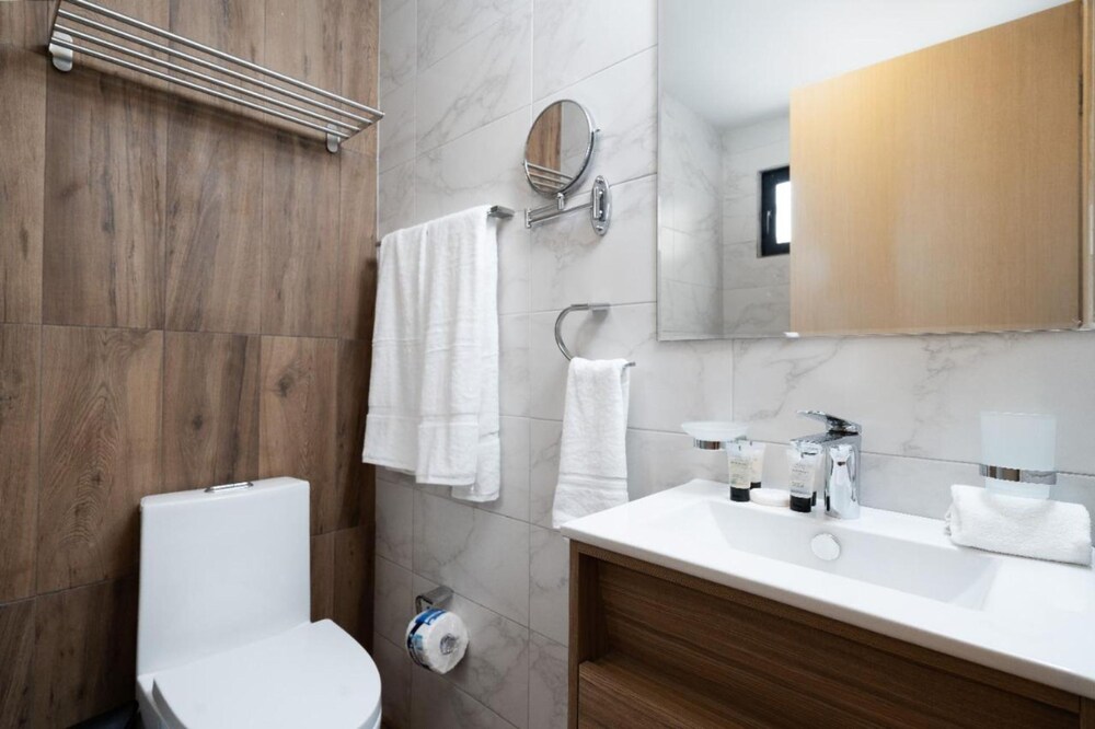 Breakfast Included - 2 Bedrooms - RL1 707