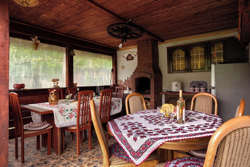 Transylvanian Home - Mountain View, BBQ & Pool