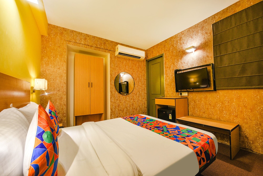 Fabhotel Old Maple Leaf