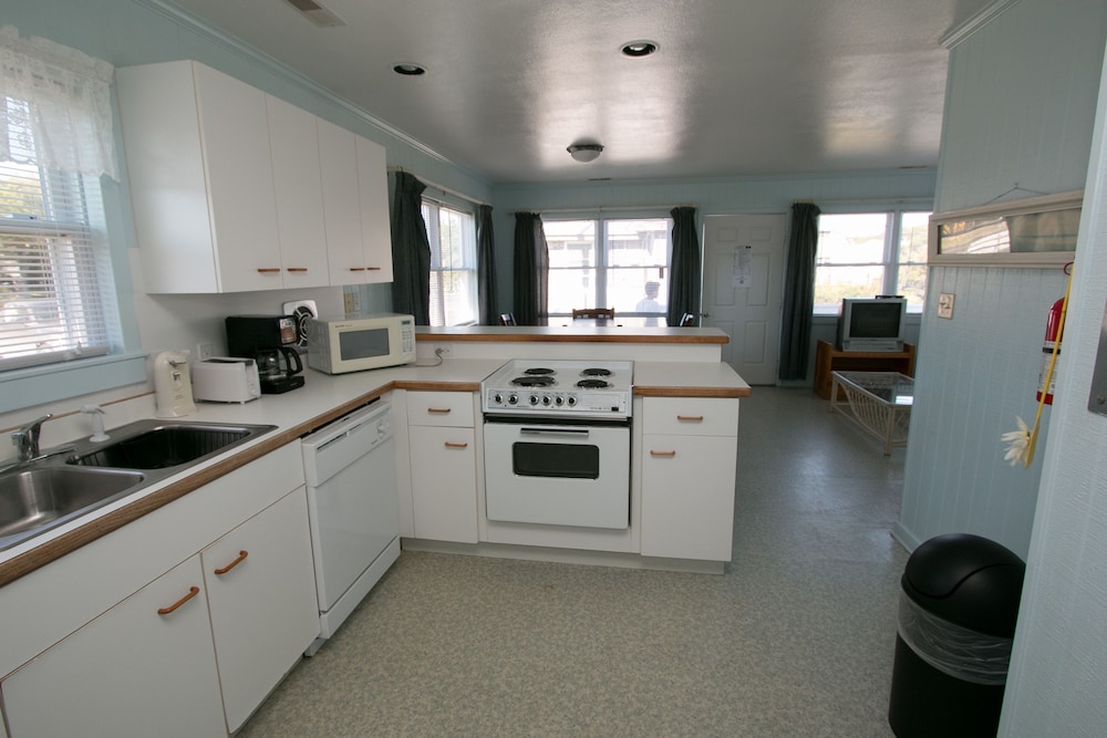 Outer Banks Motel - Village Accommodations