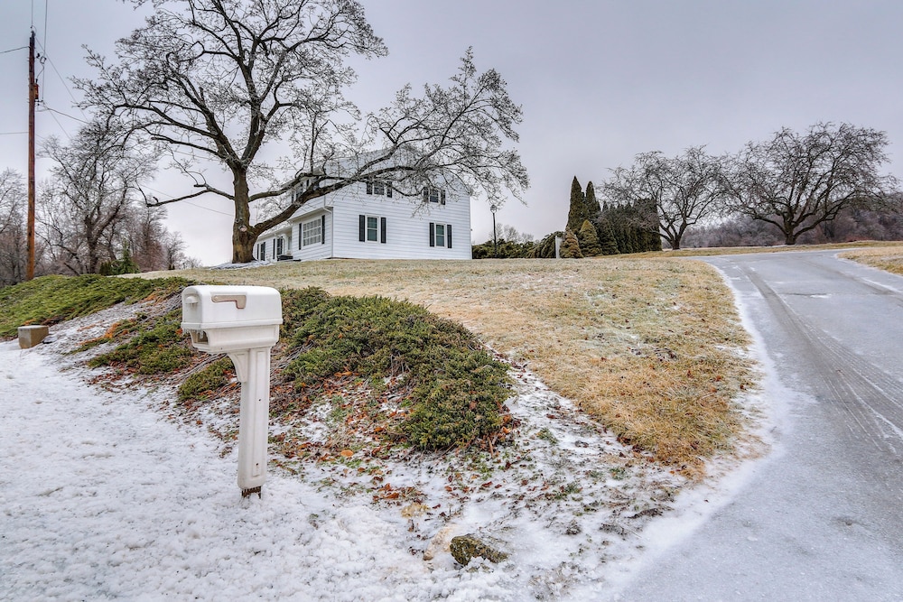 9 Mi to Dtwn Gettysburg: Biglerville Getaway!