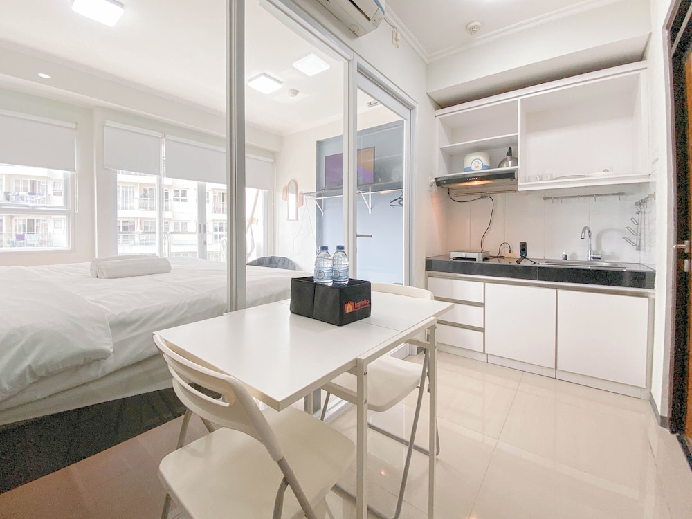 Simply Look 1BR at Gateway Pasteur Apartment