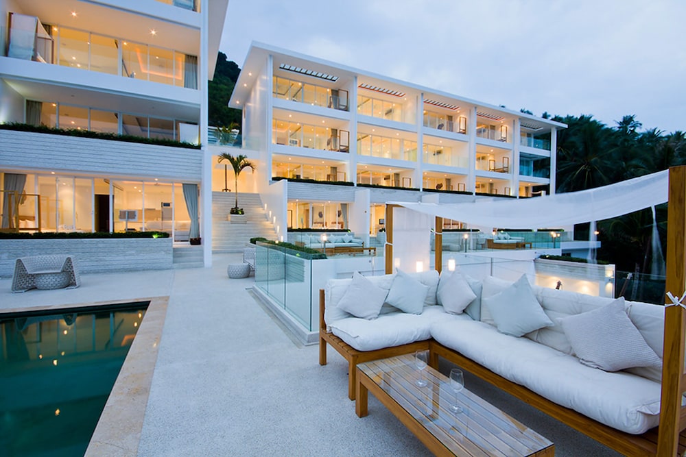 Hotel Code Samui Hotel - Image 1