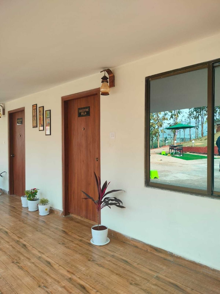 HIYAS RETREAT