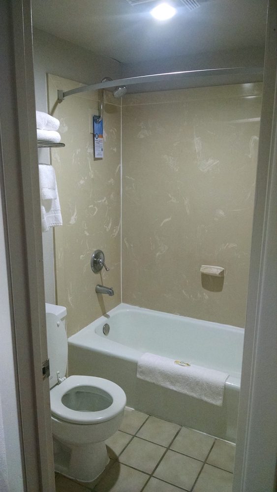 Quality Inn & Suites Stuttgart North