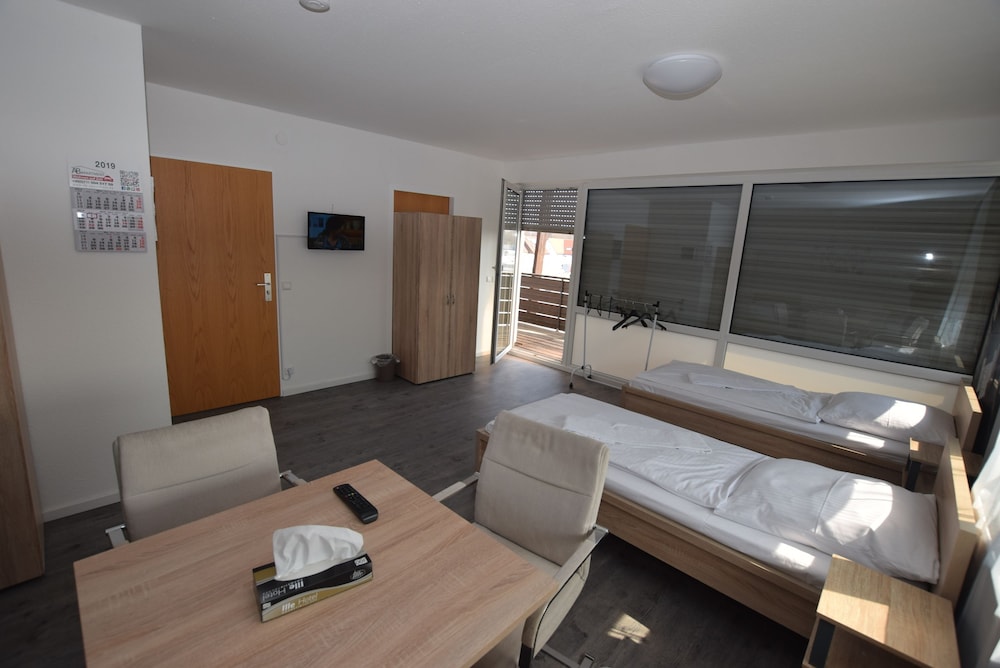 Messezimmer AB Apartments view 3