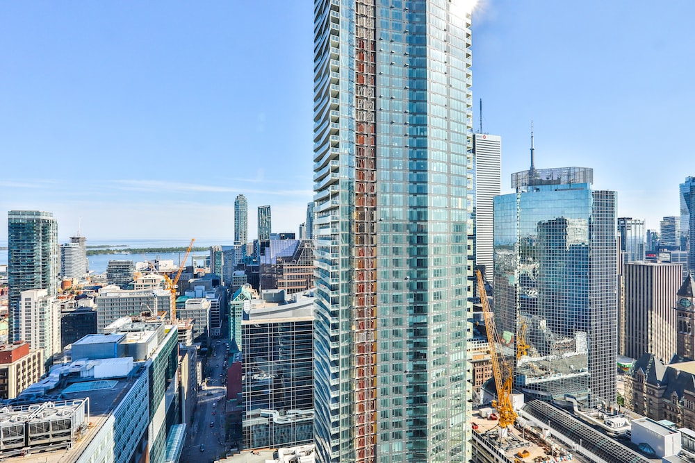 Downtown Studio in Dundas Square - Image 1