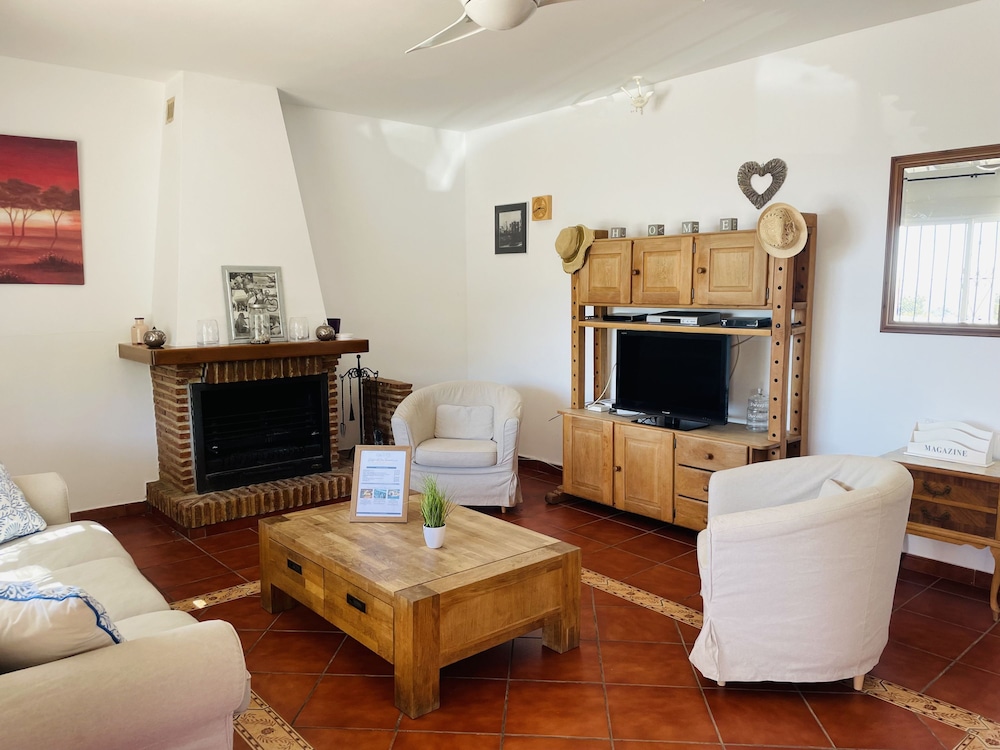 Cortijo Mira con Piscina Privada by At Home Costa