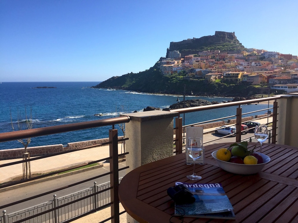 Casa La Torre 3 Bedrooms Apartment in Castelsardo view 4