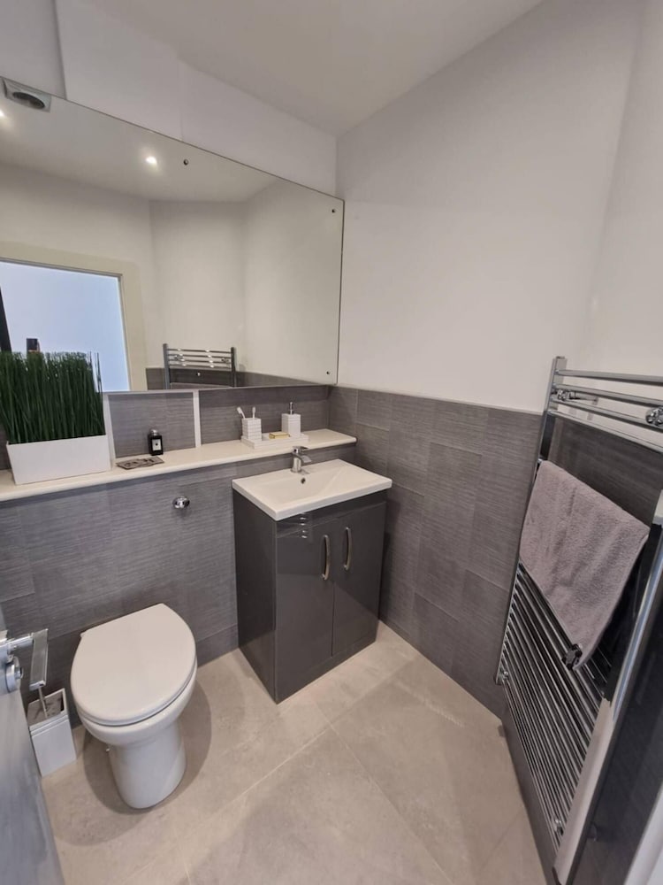 Stunning 1 Bed Apt Minutes From Bham City Centre