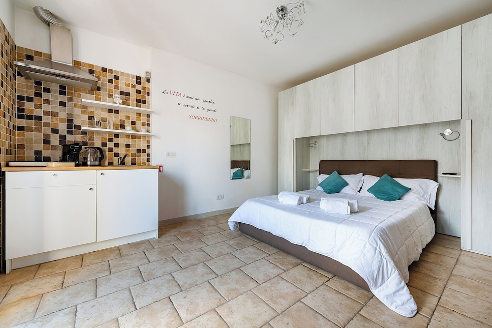 Helios Room