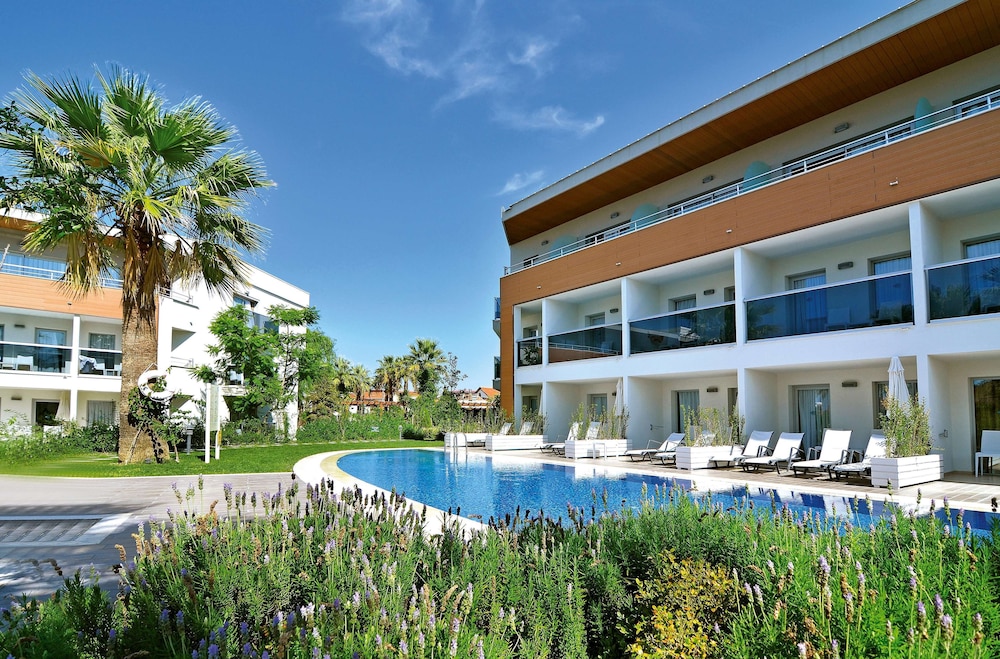 Palm Wings Beach Resort & Spa Kusadasi- All Inclusive