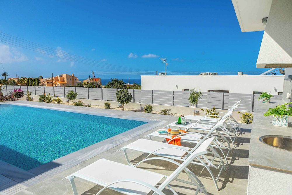 Villa Adaris