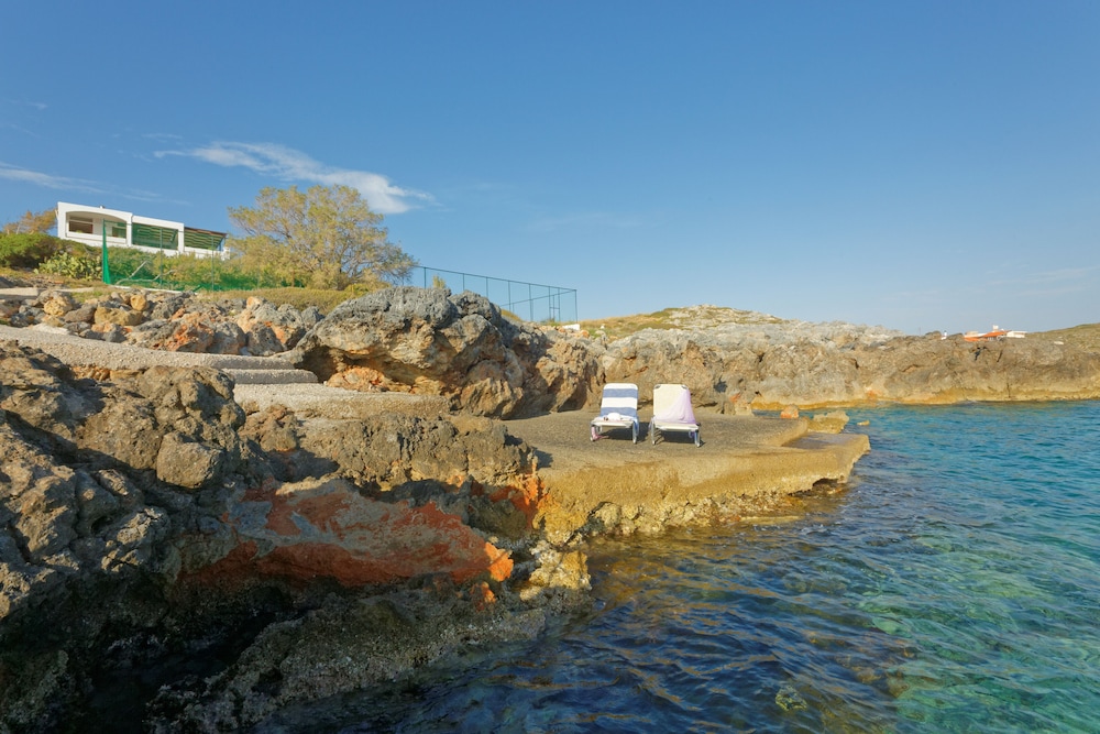 Alianthos Suites