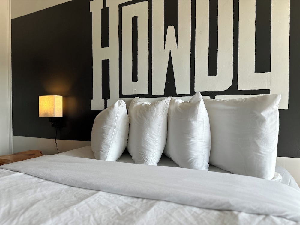 Elk Antler Inn