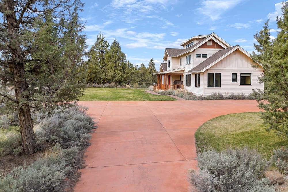 High Lowe 4 Bedroom Home