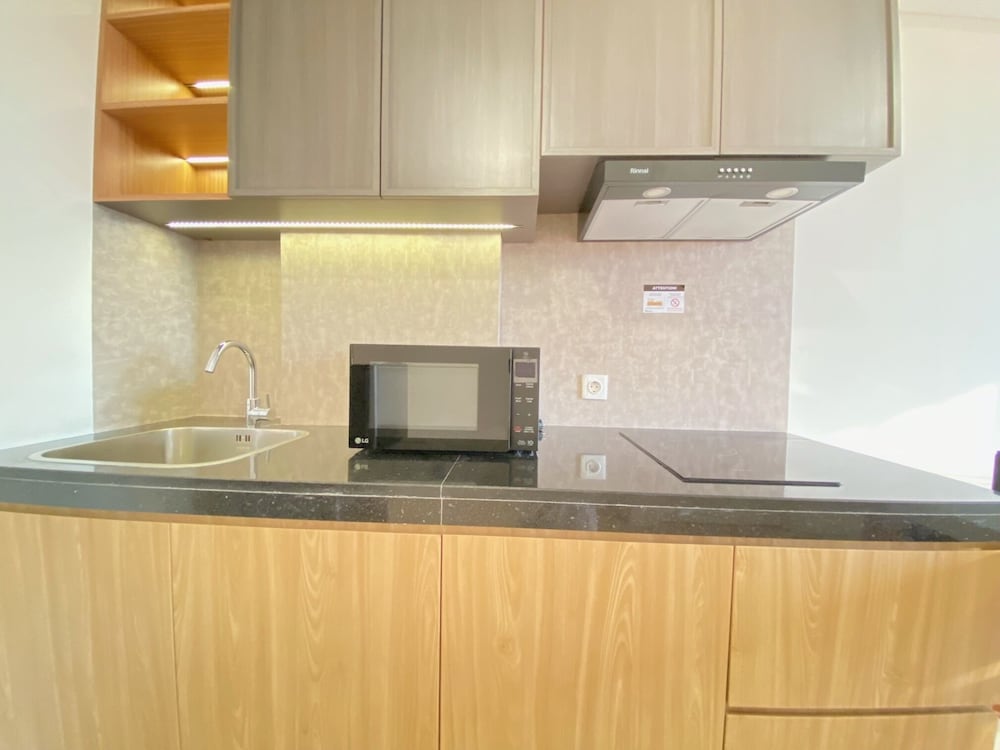 Comfy 1Br Deluxe Apartment At Landmark Residence Bandung