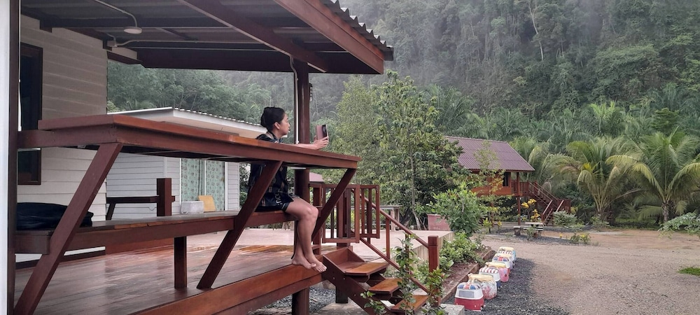 Peaceful Mountain Retreat in Ao Luek Tai