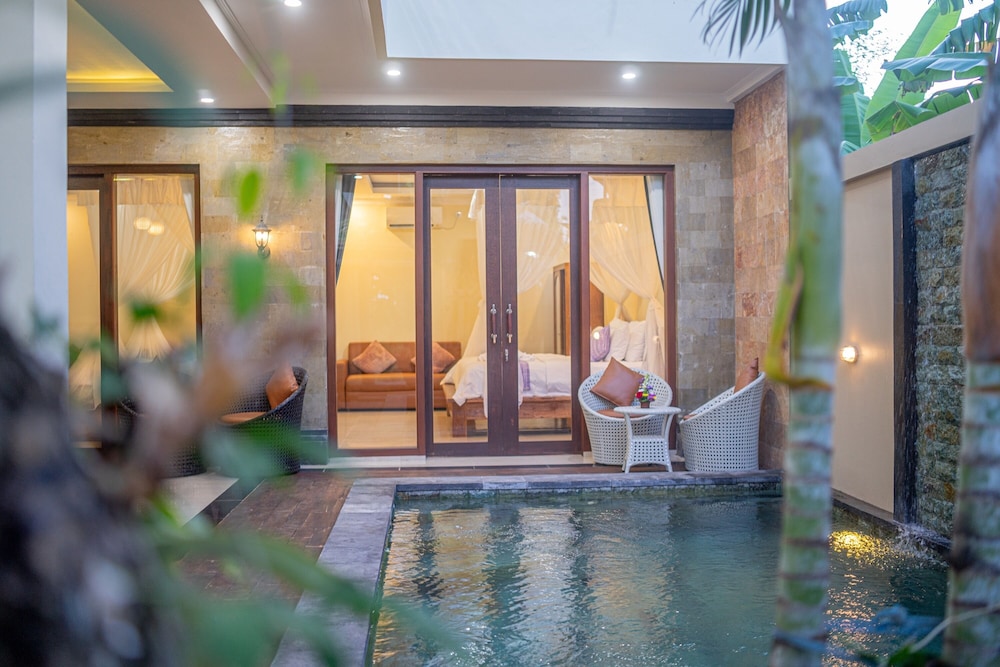 Bulan Adi Villa By Reccoma