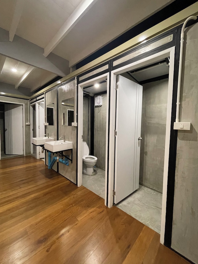 Green Cabin Hostel