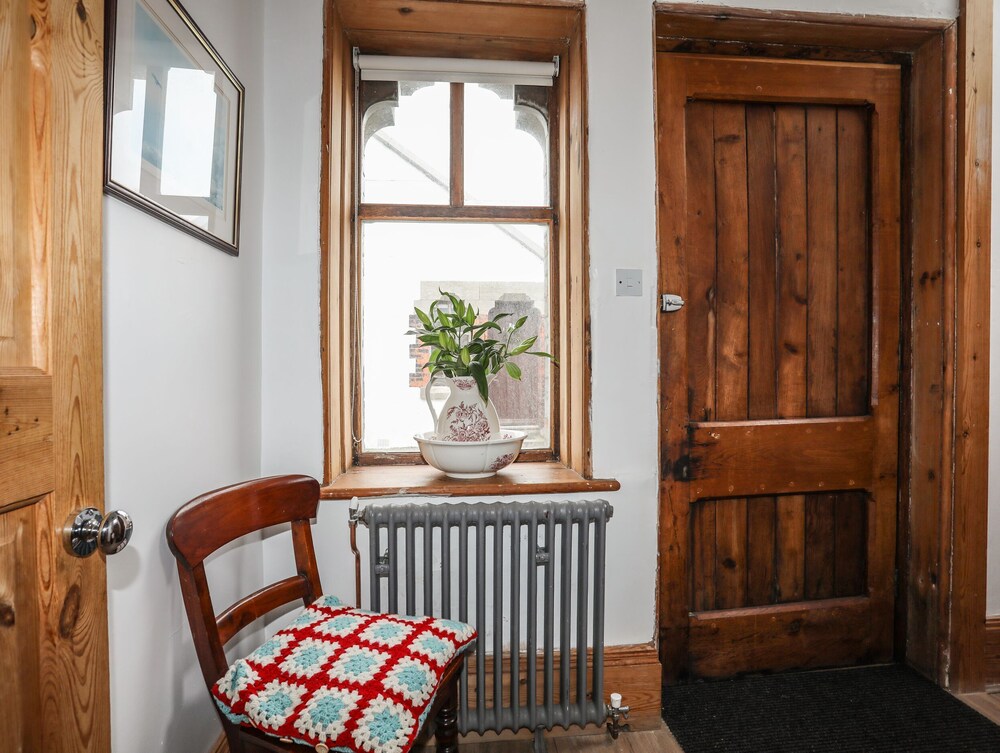 West Point Lynas Lighthouse Keeper's Cottage
