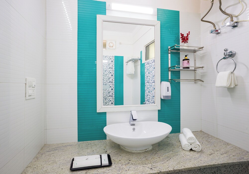 Alaya Stays Captains Nest 3 BHK Retreat With Garden & Scenic Views