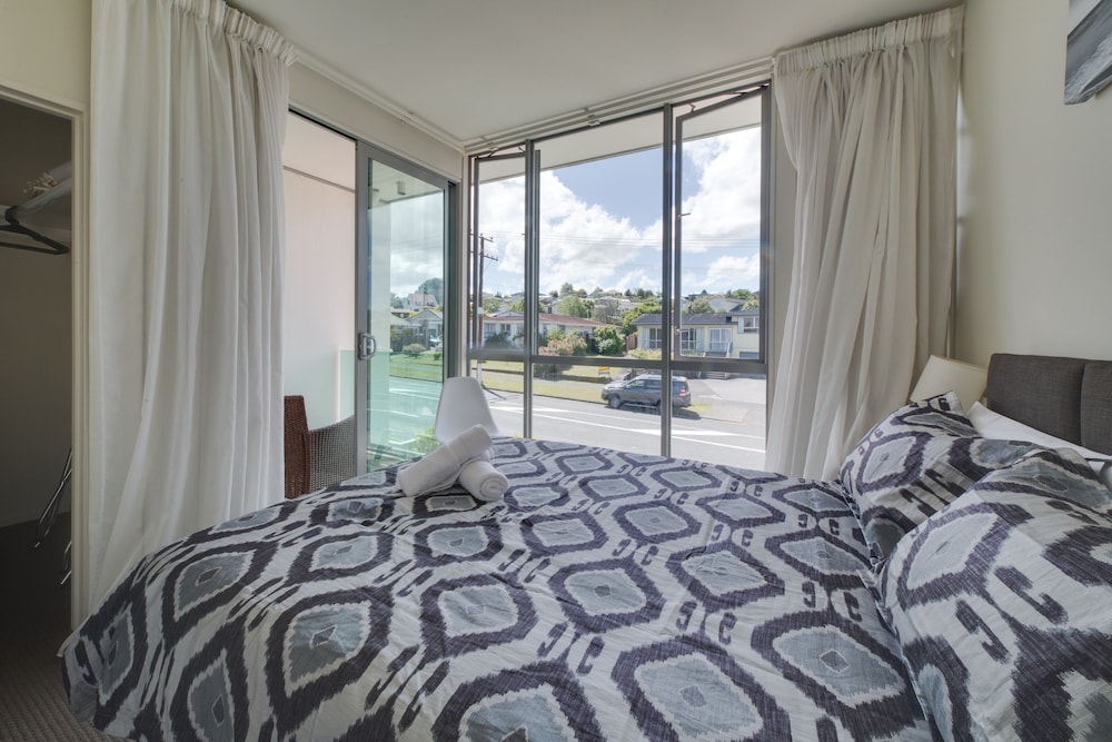 Central Taupo 3 bed Apartment view 4