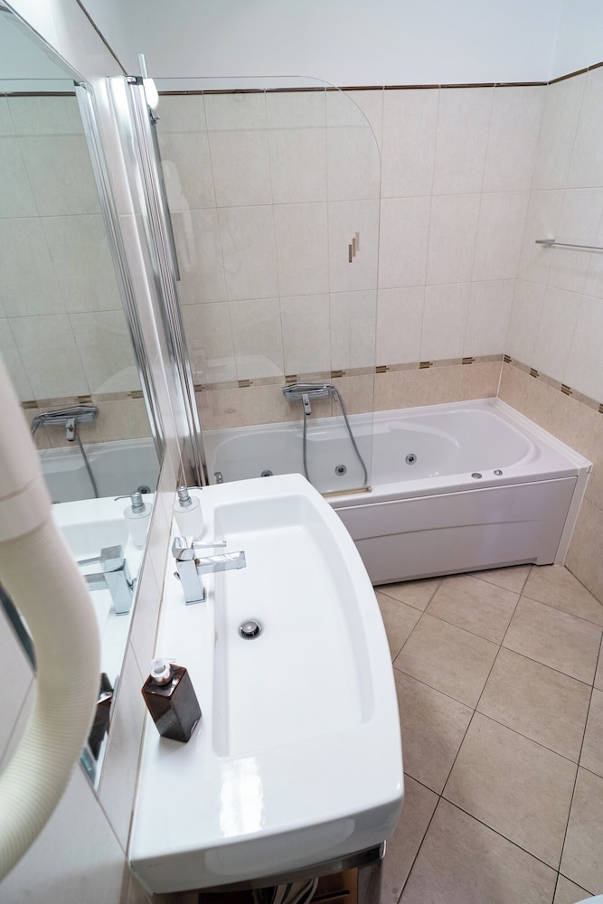 Apartment Kolovare