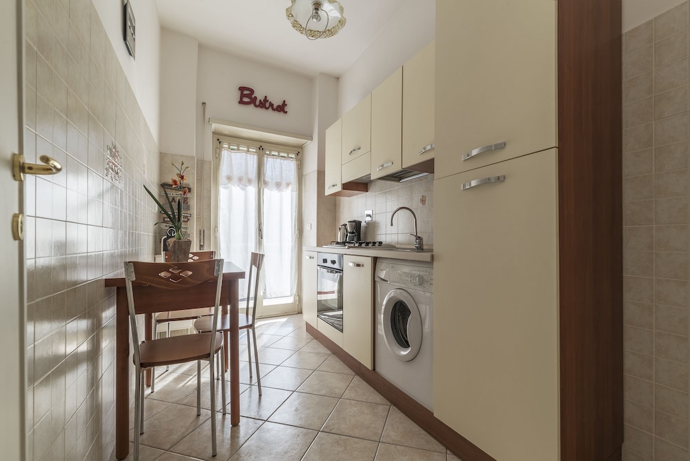 Aurelio Apartment Near the MM Ubaldi
