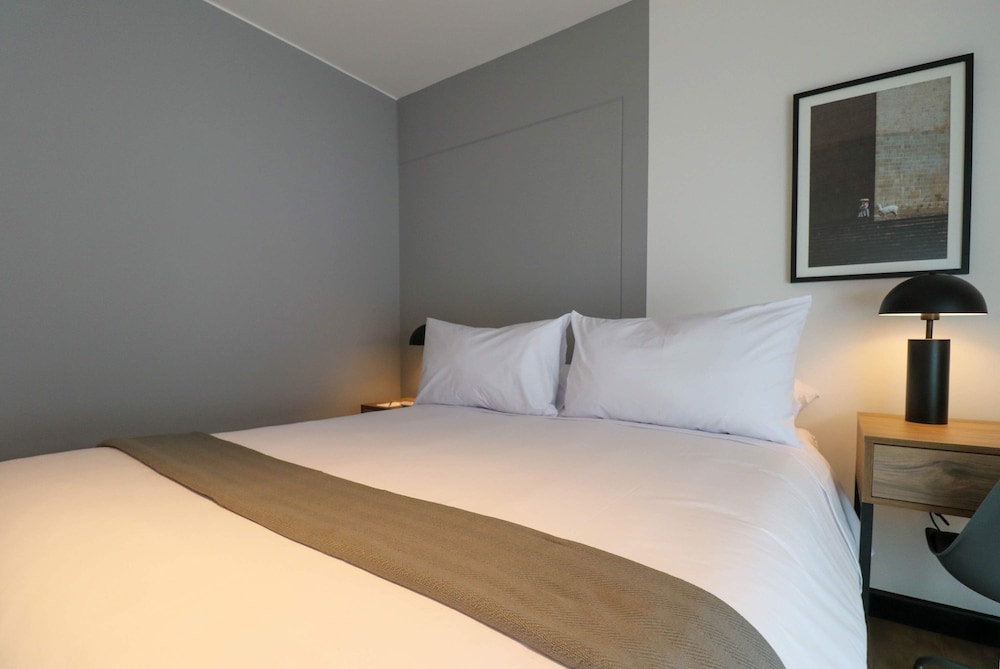 w Fabulous 2BR w Impressive Deco in San Isidro