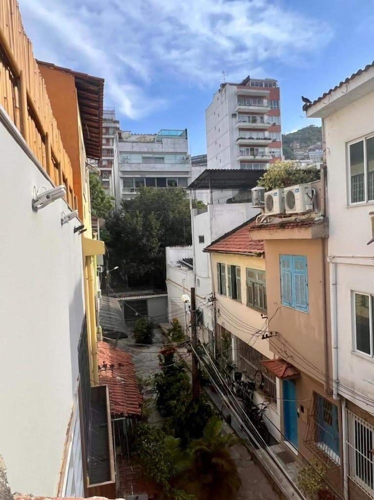 LIVE RIO HOSTEL