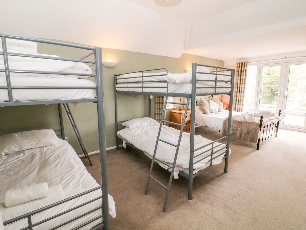 Hope Valley Vacations - Poacher's Arms - Property Image 43