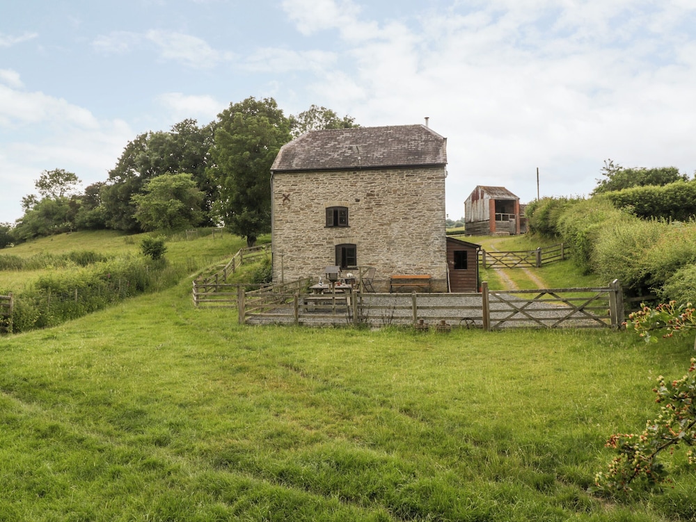 Halls Mill