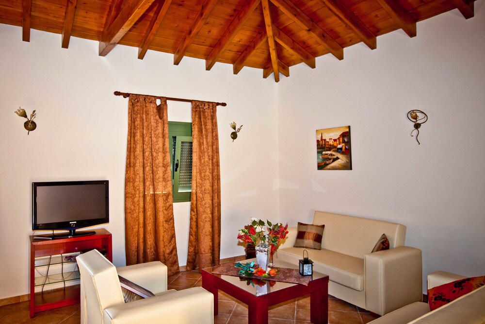 Aselinos Suites