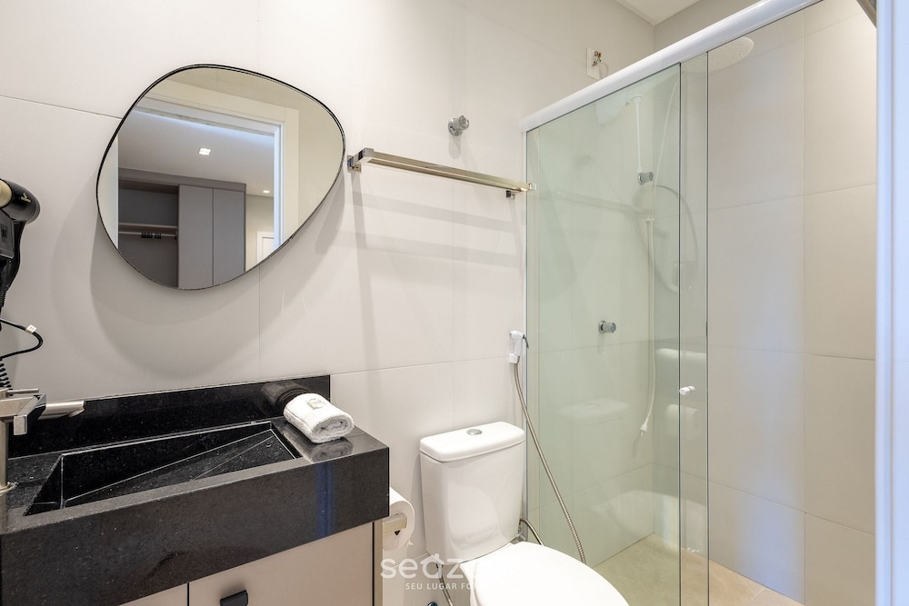 Your Exclusive Stay With Pool and Jacuzzi Just 500 Meters From the Beach - ELF